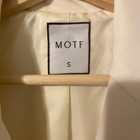 MOTF Blazer Classic Tailoring - Picture 3 of 5